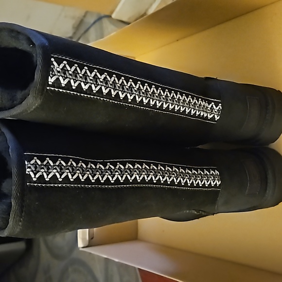 💎💎❄️🔥LIMITED EDITION UGGS BNIB TALL BLACK CLASSIC W/TASMAN BRAID🔥💎💎 - Picture 7 of 9